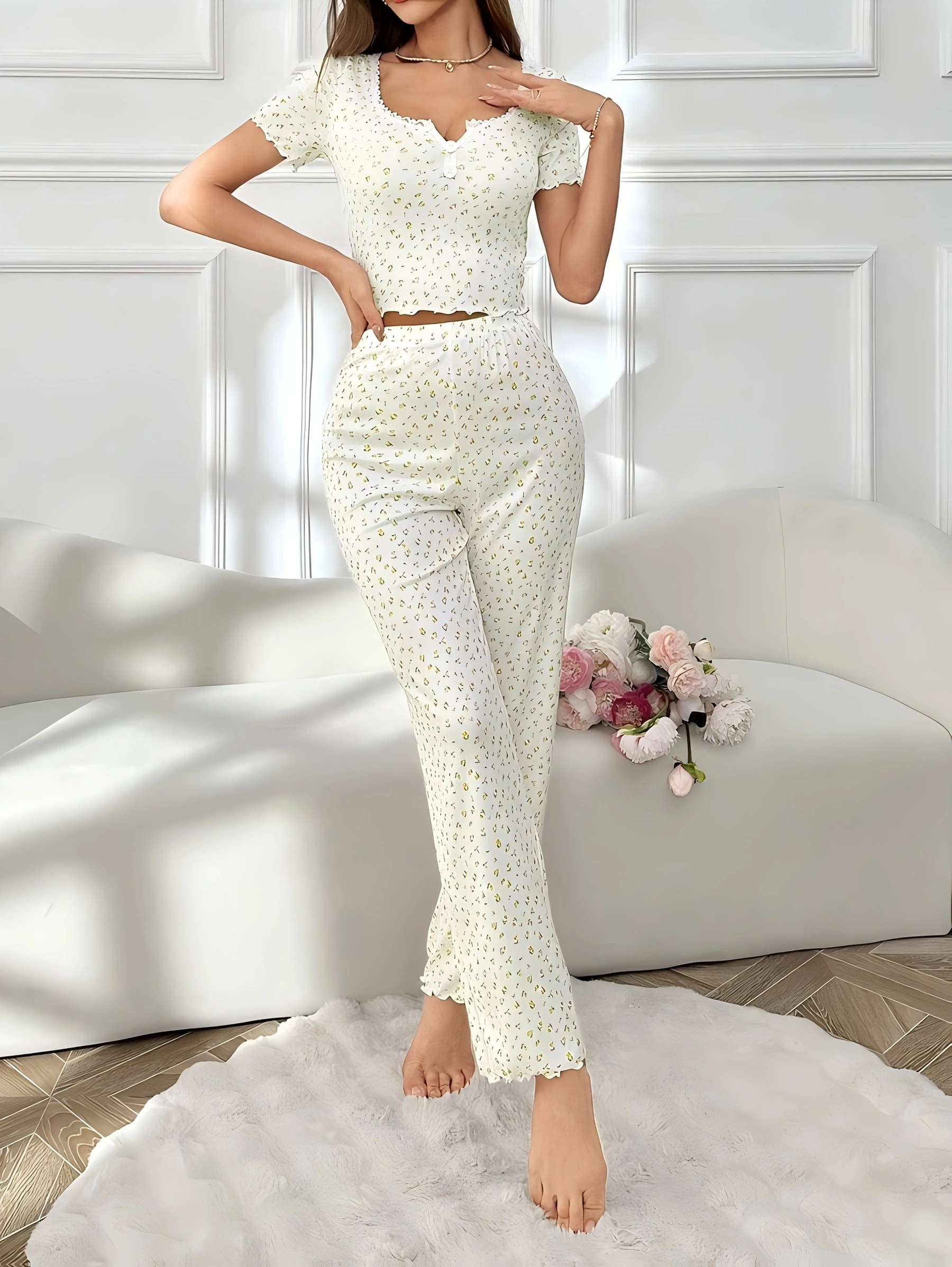 Women's Floral Print Knit Pajama Set - Short Sleeve Scallop Trim Crop Top & High Waist Long Pants Loungewear 2 Piece Sleepwear