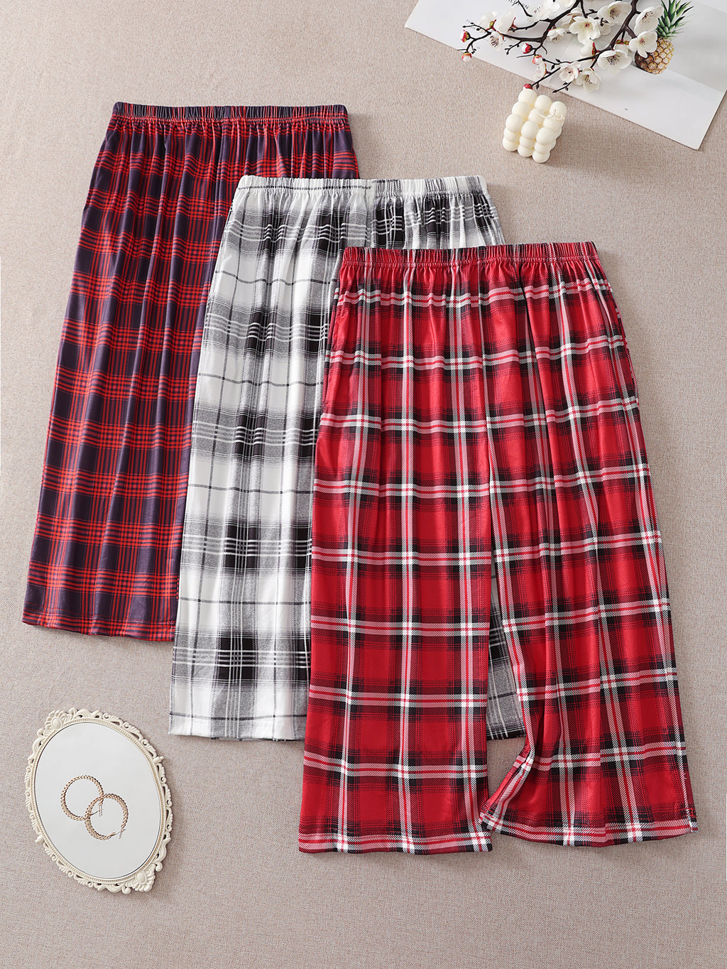 Women’s Classic Check Pattern Wide-Leg Sleep Pants, Three-Color Checkered Loose-Fit Home Pants for Women, Side Pockets, Can Be Worn Outside, Soft and Skin-Friendly, Living Pants, Set of 3 Pieces.