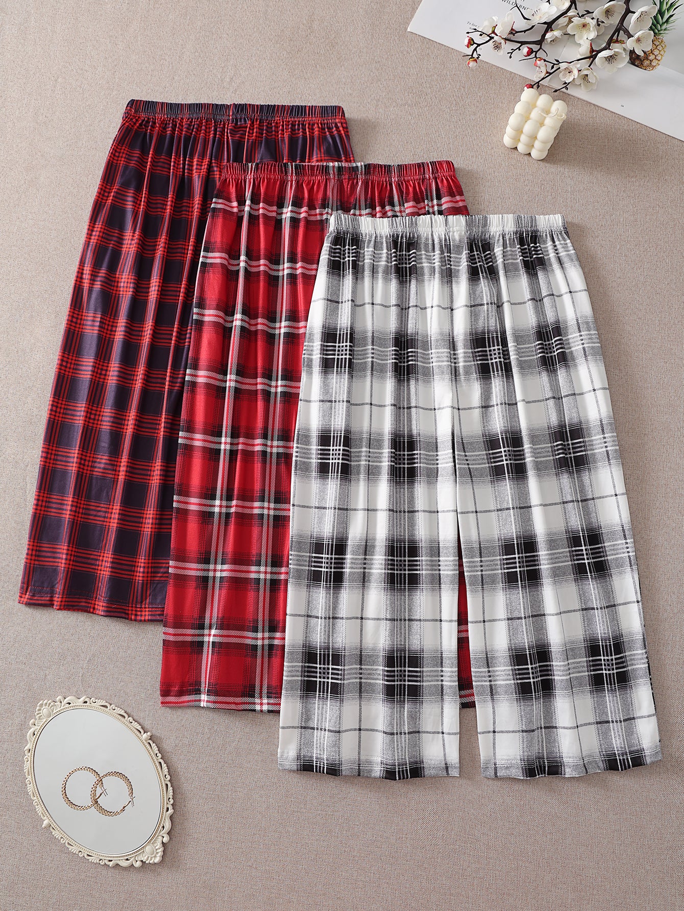 Women’s Classic Check Pattern Wide-Leg Sleep Pants, Three-Color Checkered Loose-Fit Home Pants for Women, Side Pockets, Can Be Worn Outside, Soft and Skin-Friendly, Living Pants, Set of 3 Pieces.