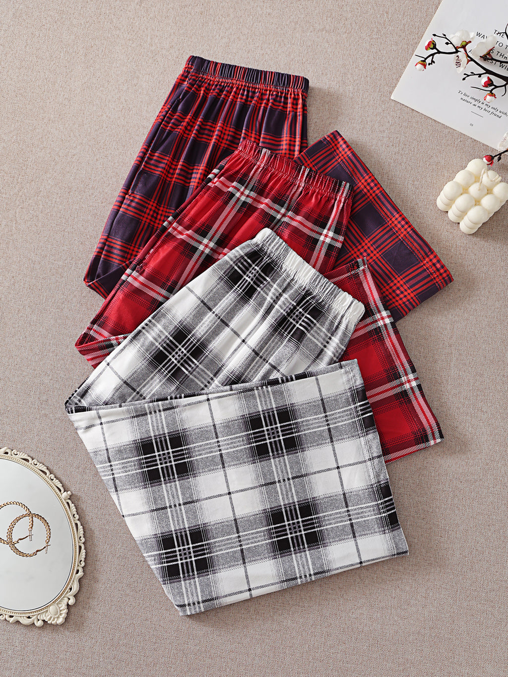 Women’s Classic Check Pattern Wide-Leg Sleep Pants, Three-Color Checkered Loose-Fit Home Pants for Women, Side Pockets, Can Be Worn Outside, Soft and Skin-Friendly, Living Pants, Set of 3 Pieces.