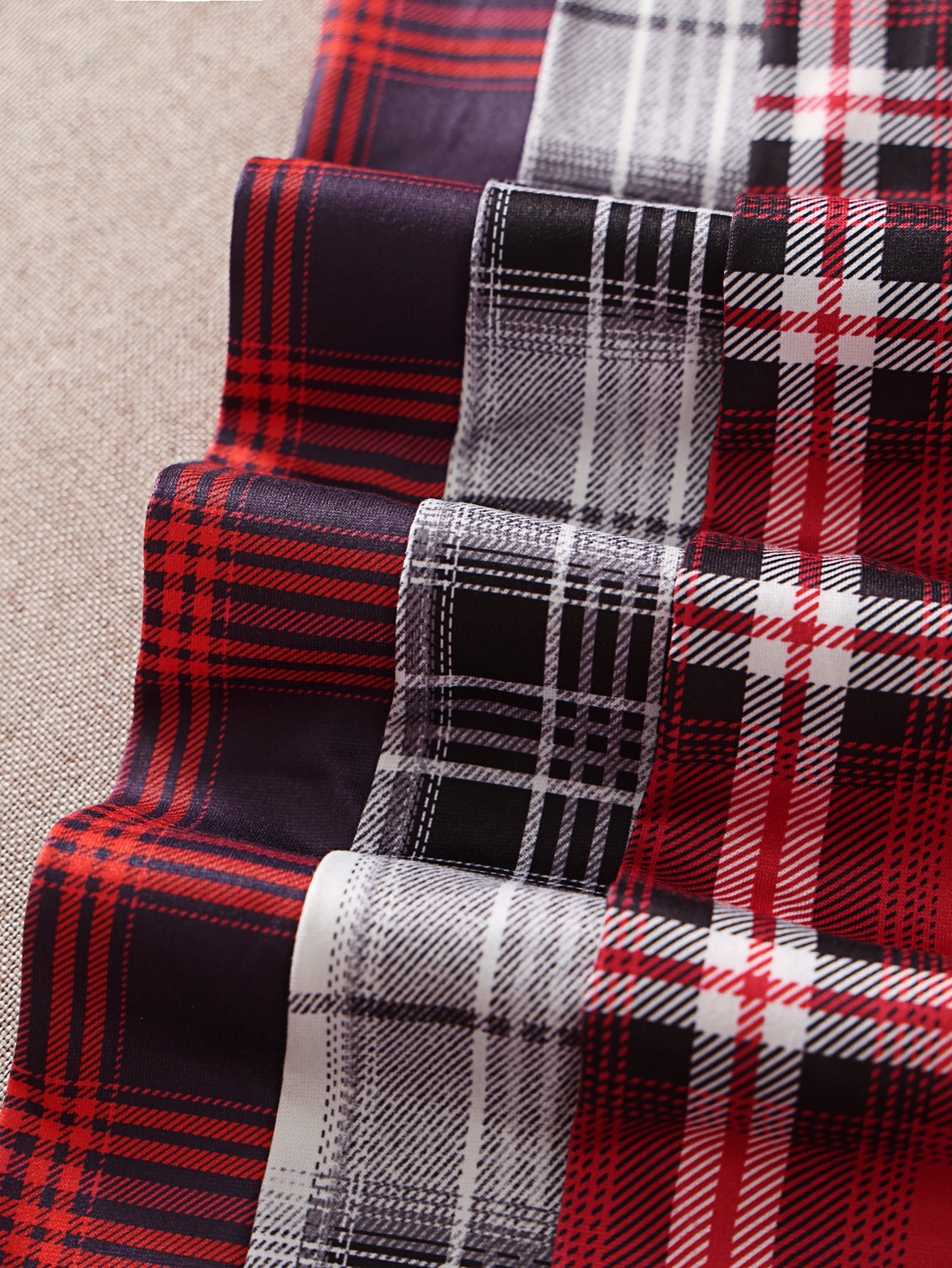 Women’s Classic Check Pattern Wide-Leg Sleep Pants, Three-Color Checkered Loose-Fit Home Pants for Women, Side Pockets, Can Be Worn Outside, Soft and Skin-Friendly, Living Pants, Set of 3 Pieces.